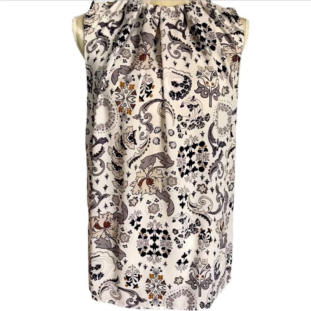 2/$20. Joe Fresh woman’s tank top. Excellent condition. Size small.